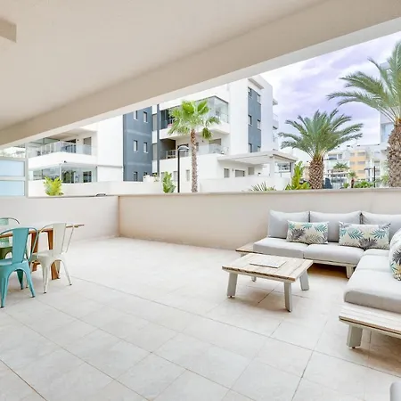 Luxury Hills Apartment